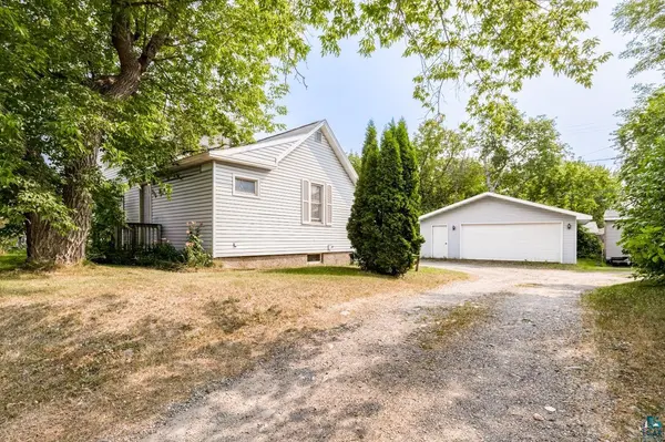 520 7th St, Cloquet, MN 55720