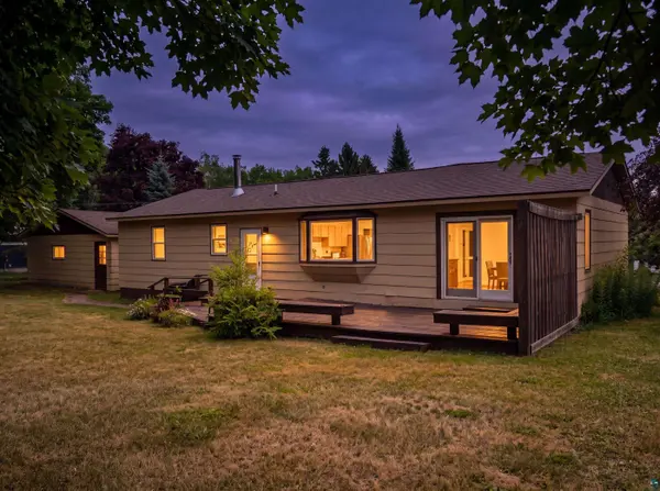 407 E 6th St, Washburn, WI 54891
