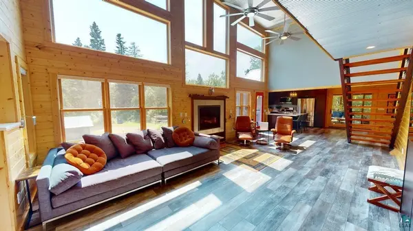 121 Ski Hill Rd, Lutsen, MN 55612