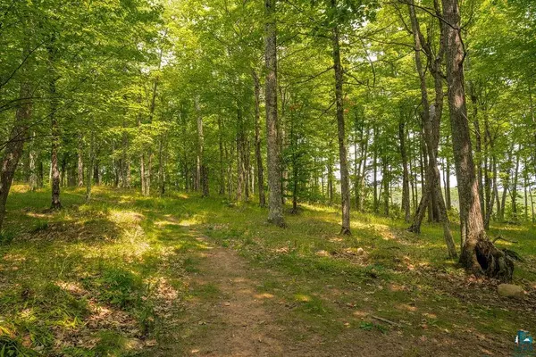 85685 Eightpoint Ln, Bayfield, WI 54814