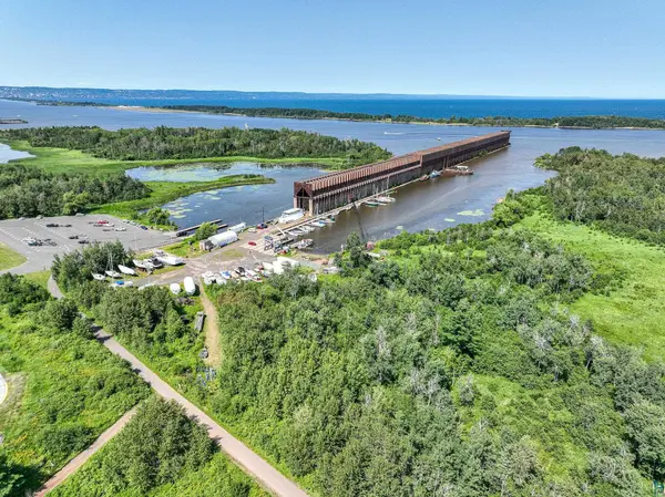 92 E 30th Ave, Superior, WI 54880