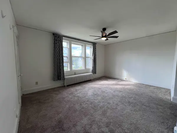 1822 1/2 John Ave, Superior, WI 54880