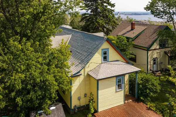 1323 W 1st St, Duluth, MN 55806