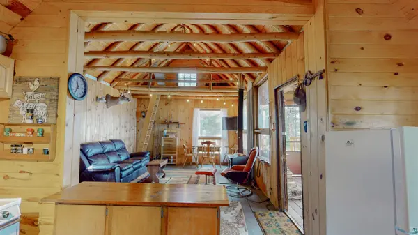 10 Gust Lake Dr, Lutsen, MN 55612