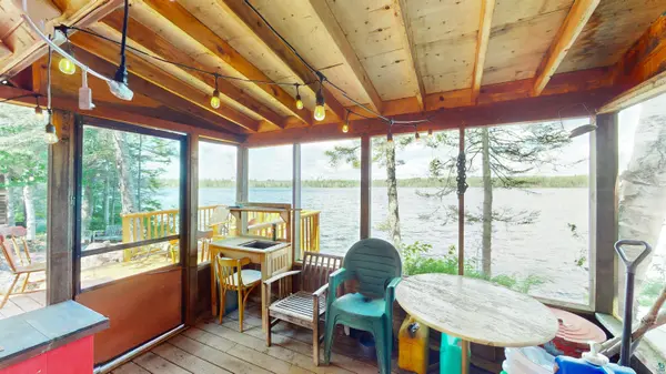 10 Gust Lake Dr, Lutsen, MN 55612