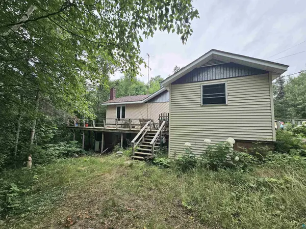 3306 Breezy Point Rd, Tower, MN 55790