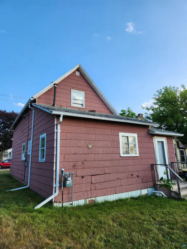 413 St Claire Street, Ashland, WI 54806