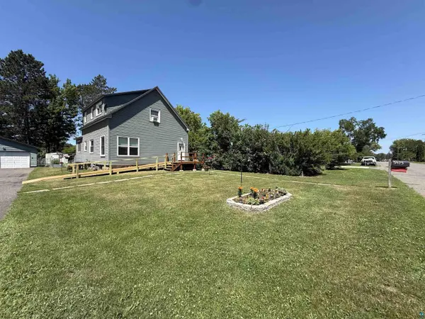 5475 Carnation Ave, Virginia, MN 55792