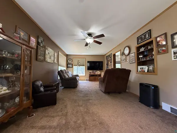 5475 Carnation Ave, Virginia, MN 55792