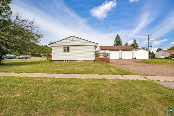 43 Garden Dr, Silver Bay, MN 55614