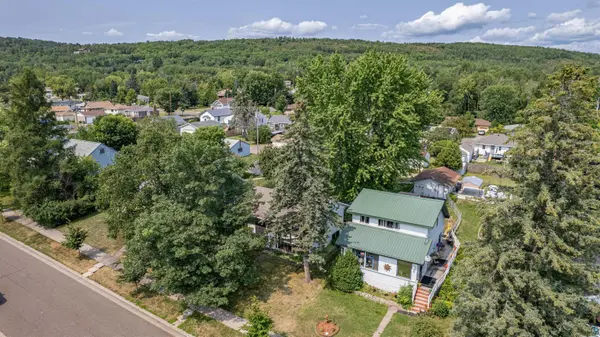 4725 Oneida St, Duluth, MN 55804
