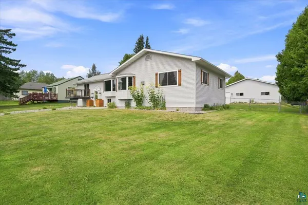 915 9th Ave, Two Harbors, MN 55616