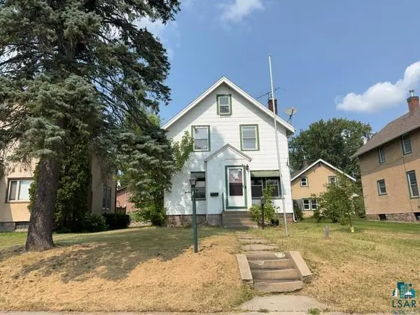 520 NW 3rd St NW, Chisholm, MN 55719