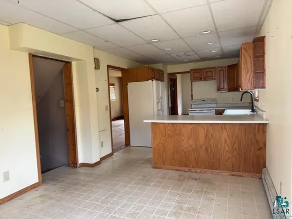 520 NW 3rd St NW, Chisholm, MN 55719