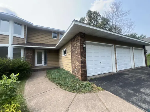 1341 Cliff Ave, Duluth, MN 55811