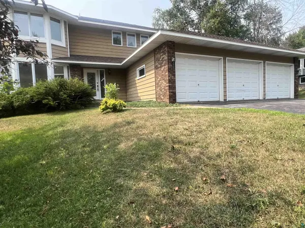 1341 Cliff Ave, Duluth, MN 55811