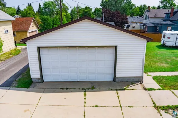 230 3rd St NW, Chisholm, MN 55719-0000