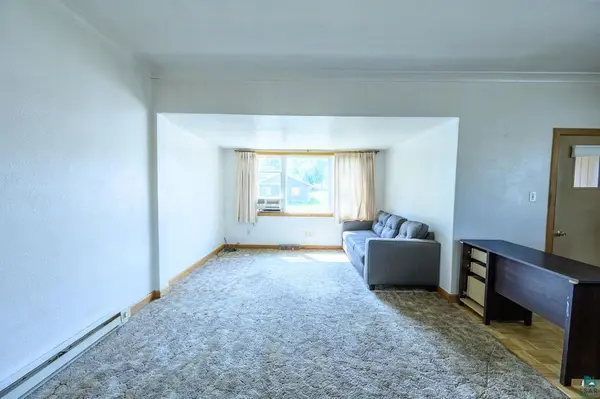 230 3rd St NW, Chisholm, MN 55719-0000