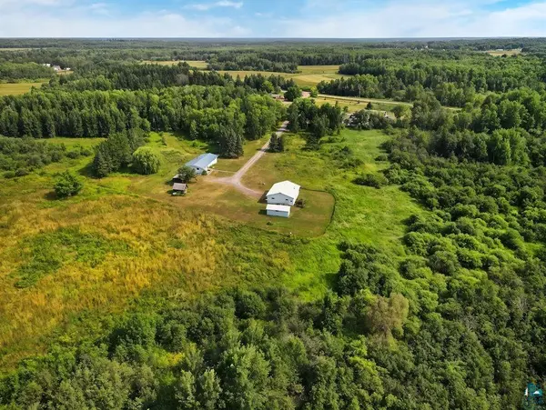 5467 S Meinke Rd, South Range, WI 54874