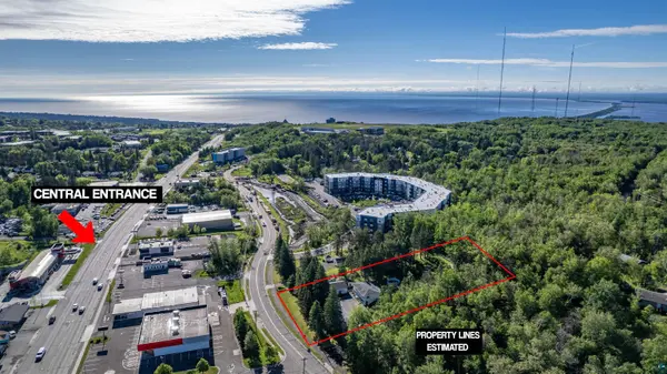 302 E Palm St, Duluth, MN 55811