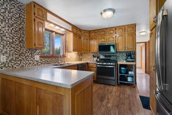 5401 Morris Thomas Rd, Hermantown, MN 55810