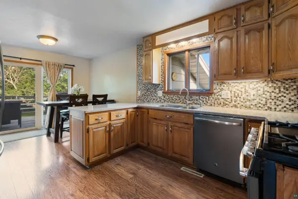 5401 Morris Thomas Rd, Hermantown, MN 55810