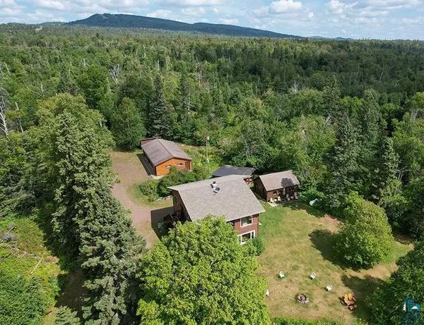 5640 County Rd 35, Lutsen, MN 55612