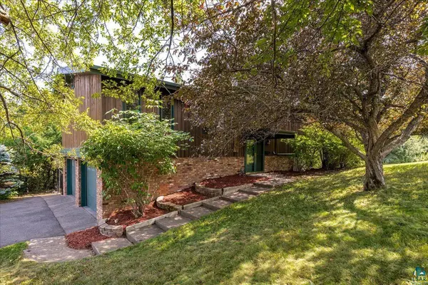 324 Howtz St, Duluth, MN 55811