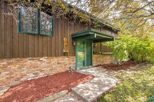 324 Howtz St, Duluth, MN 55811