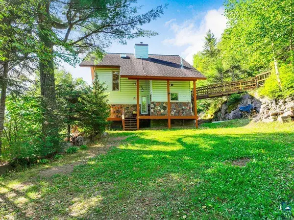 33 Anhorn Dr, Grand Marais, MN 55604
