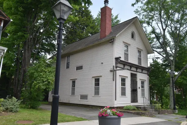 214 E Harford ST, Milford, PA 18337