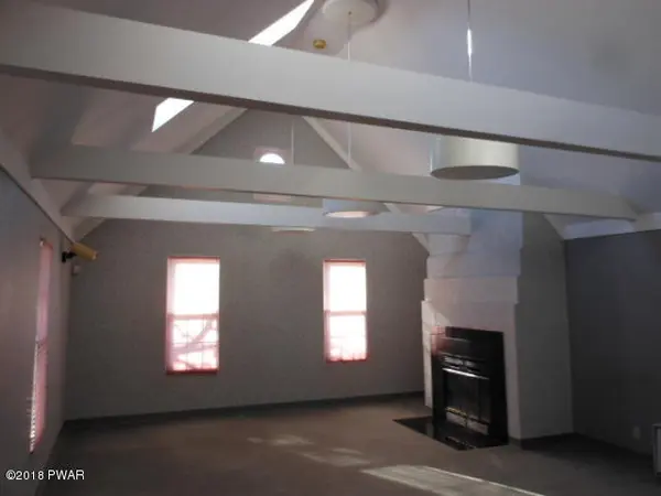 214 E Harford ST, Milford, PA 18337