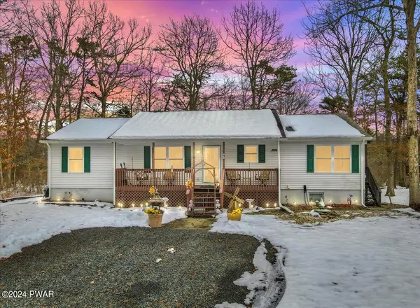 1008 Long Lake RD, Tamiment, PA 18371