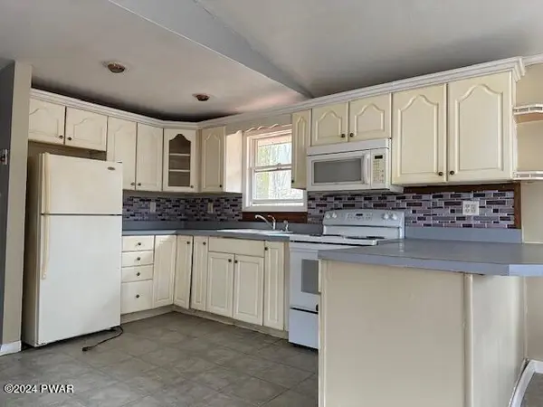112 Keystone CT, Dingmans Ferry, PA 18328
