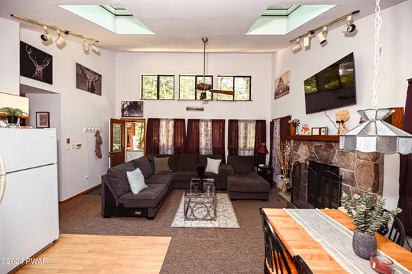 106 Beaver Run, Greentown, PA 18426