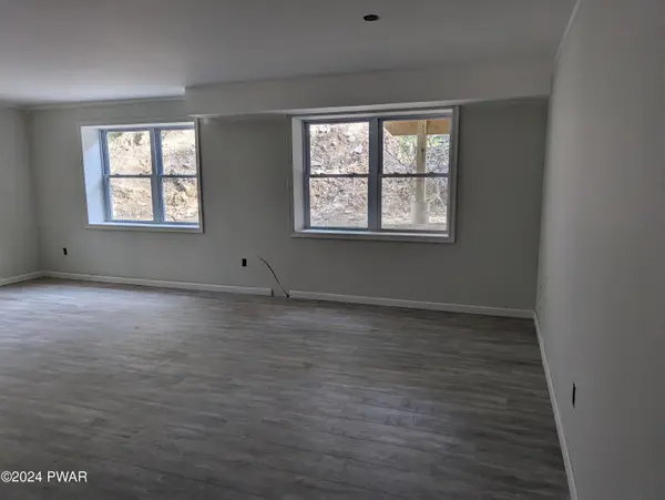 111 Lewis RD, Milford, PA 18337