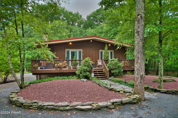 125 Jacob Weber RD, Shohola, PA 18458