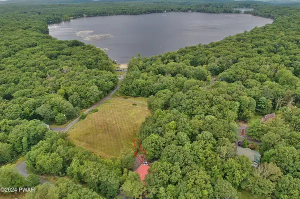 125 Jacob Weber RD, Shohola, PA 18458