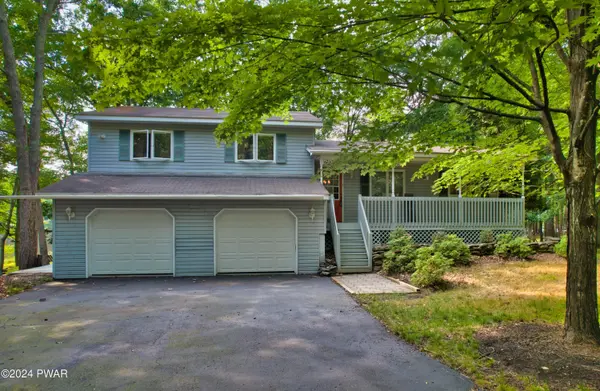 112 Spruce Lake DR, Milford, PA 18337