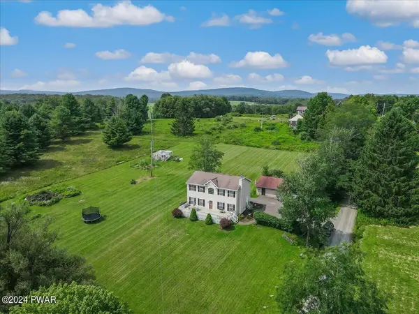 42 Fall Brook RD, Starlight, PA 18461