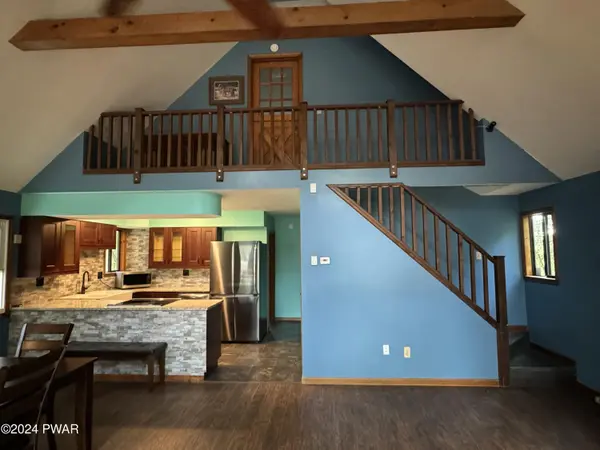 106 Carol CT, Dingmans Ferry, PA 18328