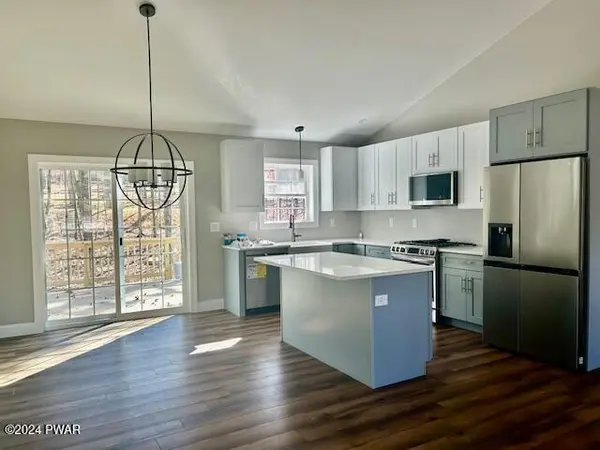 110 Peach tree LN, Milford, PA 18337