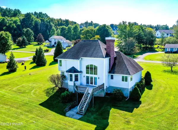 35 Kernwood DR, Honesdale, PA 18431