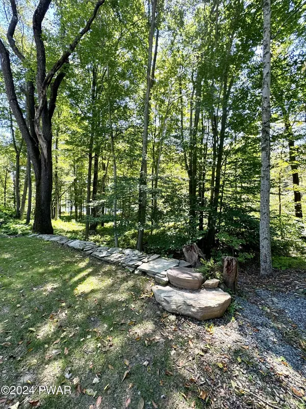 Lot 2 Lakeview DR, Honesdale, PA 18431