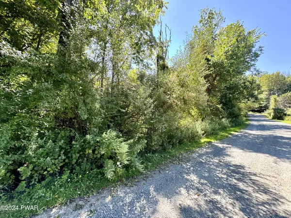 Lot 2 Lakeview DR, Honesdale, PA 18431