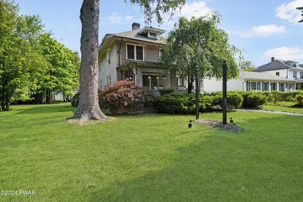 315 W Harford ST, Milford, PA 18337