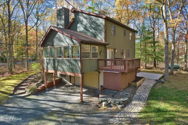 102 Maple Ridge RD, Milford, PA 18337