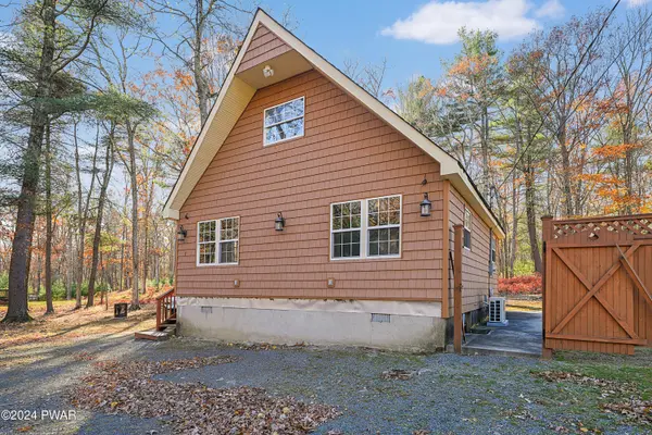 261 Marcel DR, Dingmans Ferry, PA 18328