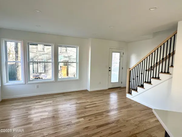 104 Blackberry ALY, Milford, PA 18337
