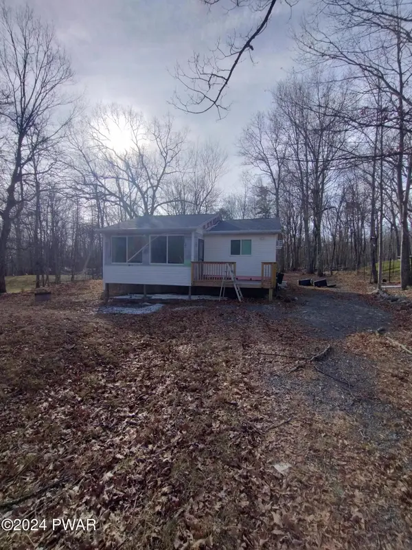 164 Westwood DR, Dingmans Ferry, PA 18328